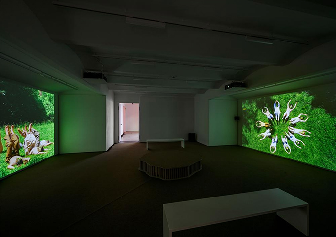 http://www.stephaniemisa.com/files/gimgs/53_secession03.jpg